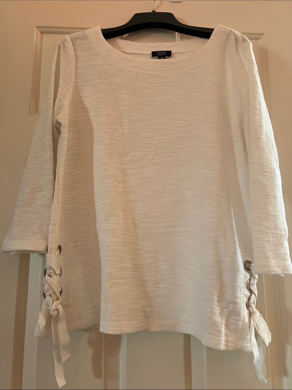 Jones New York sweater ( NWOT )
 ( textured fabric)